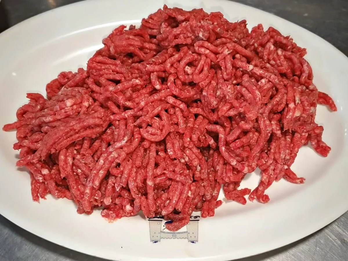 2 kg beef mince from a butcher machine for chapli kabab