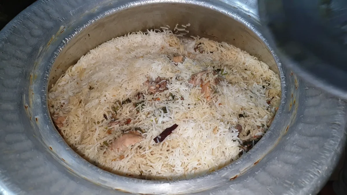 Asad Pakwan chicken pulao in the deg after dum