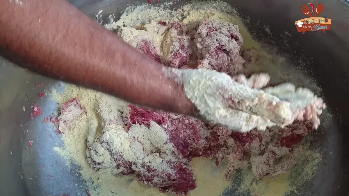 Maize flour kneaded into the beef mince