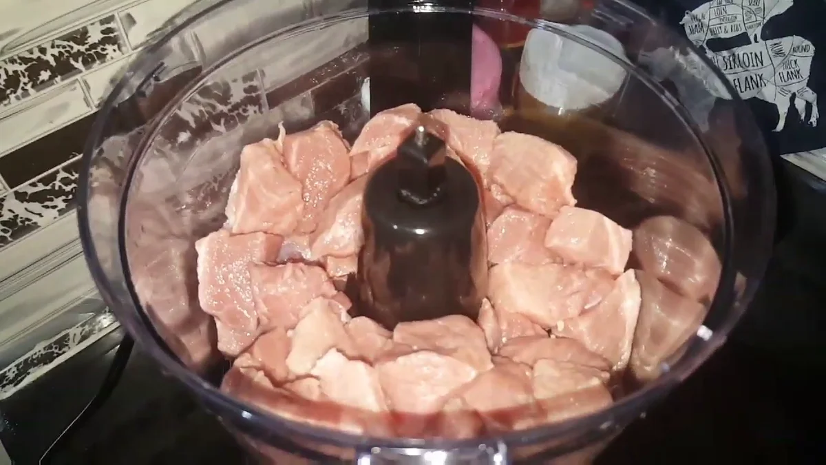 Minced meat in a food processor for the kofta